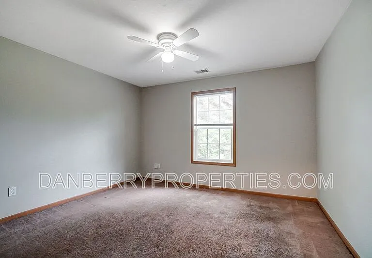 1127 N Byrne Rd #1 — Photo 34