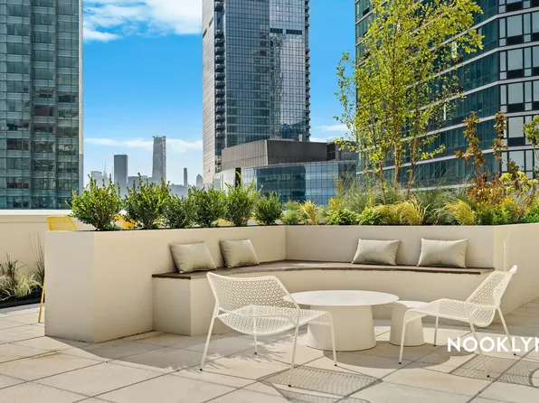 26-04 Jackson Avenue image 35 of 42