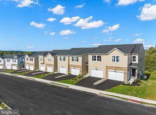 7687 Clayton Ave, Coopersburg, PA 18036