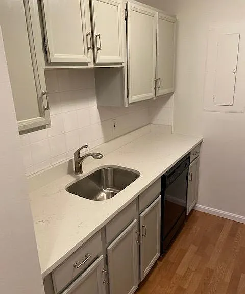 20 Central St #210 — Photo 4