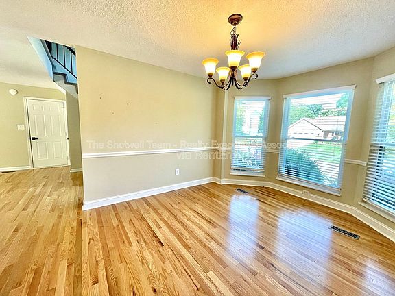 4th image of 1363 Wenlock Rd