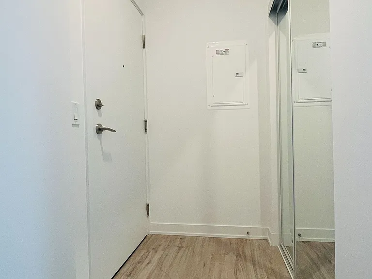 252 Church St #811 — Photo 3