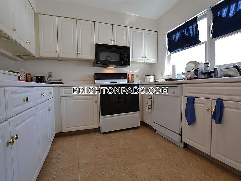 1st image of 8 Glencoe St #6