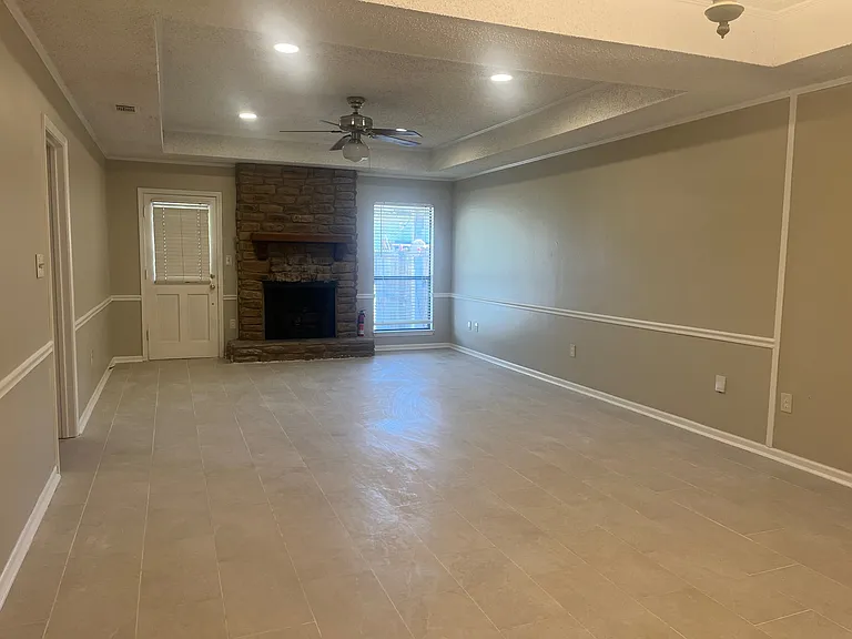 227 Heatherwood Dr — Photo 4