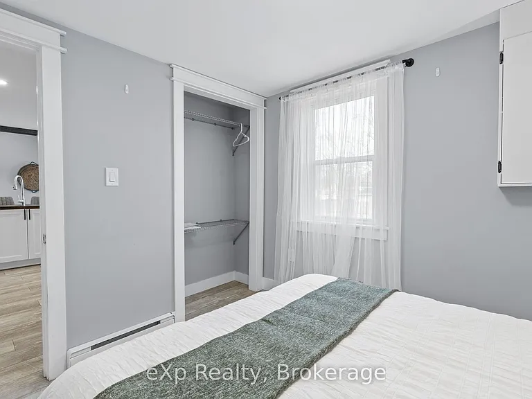236 Sydenham St — Photo 22