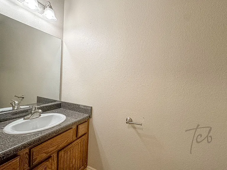 912 S Wood Ave — Photo 14