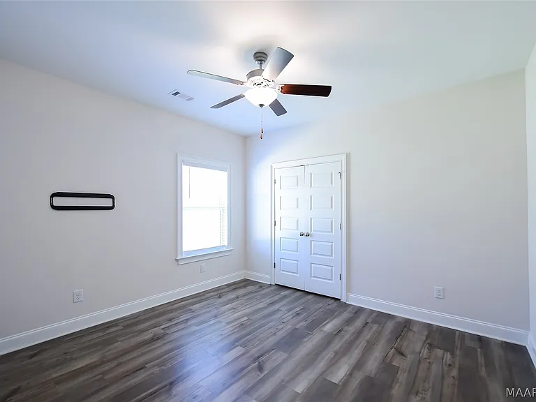 1270 Charleston Dr — Photo 25
