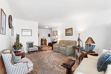 Rented by Addison Property Group
