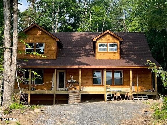 2nd image of 3250 Laurelwood Ave