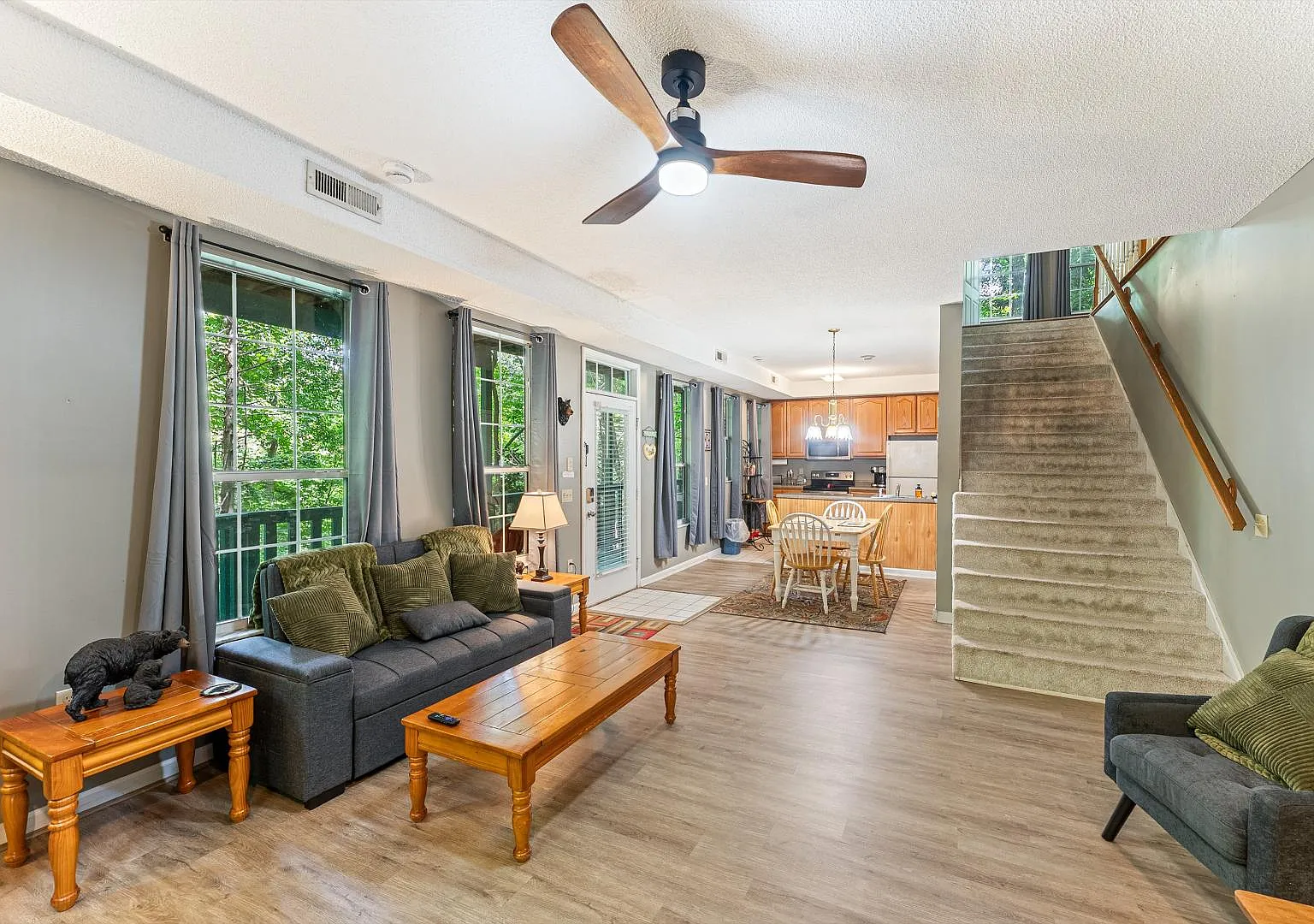 1052 Twin Oaks Rd — Photo 1
