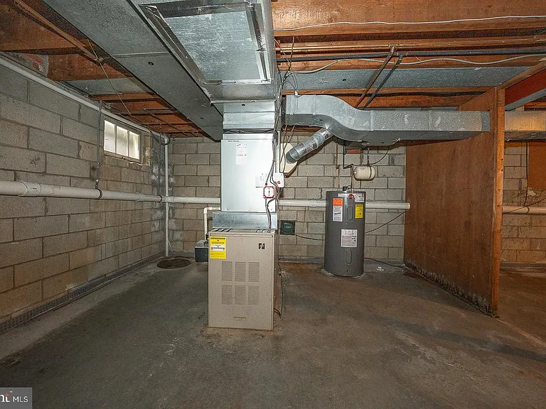 538 Conestoga Rd — Photo 31