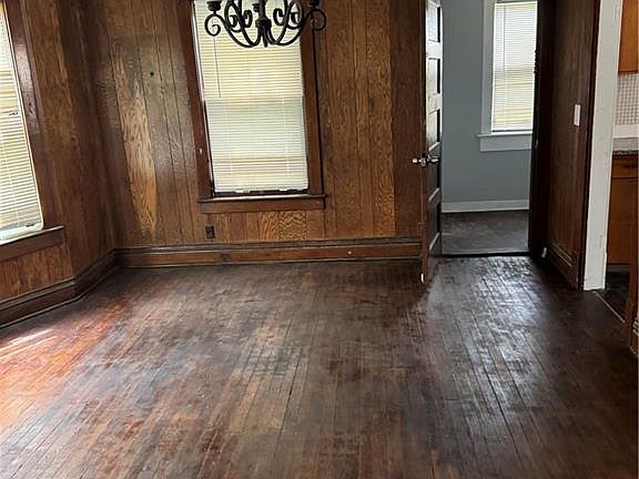 4th image of 720 Newton Ave