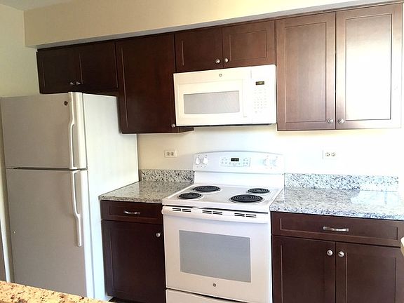 3rd image of 1322 N Knollwood Dr #1322