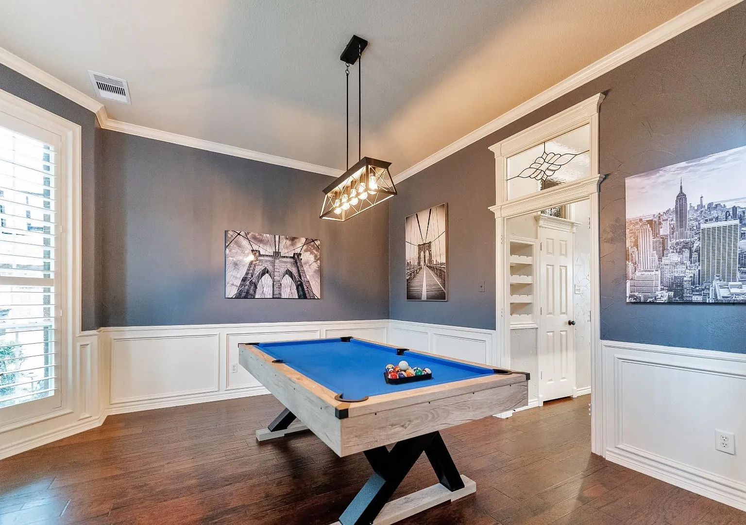 5 bed, 4.0 bath, 4126 sqft, $10,500 — Photo 4