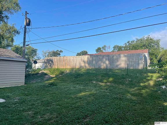 5th image of 7422 S 70th St