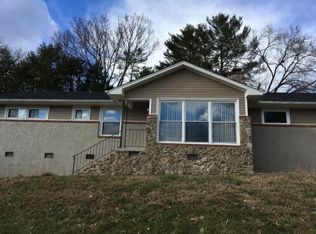 100 Spring Brook Dr, Bristol, TN 37620