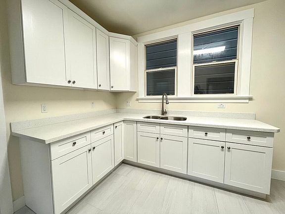 4th image of 1370 16th Ave #1