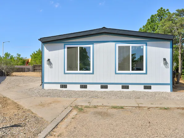602 Fountain Ct SE, Rio Rancho, NM 87124