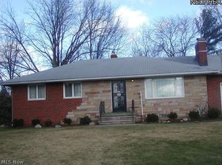 825 Swartz Rd NW, Akron, OH 44319