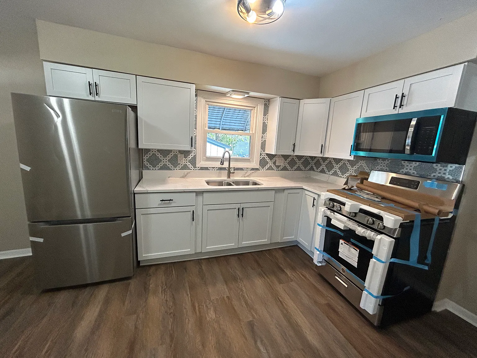 3 bed, 1016 sqft, $1,650 — Photo 3