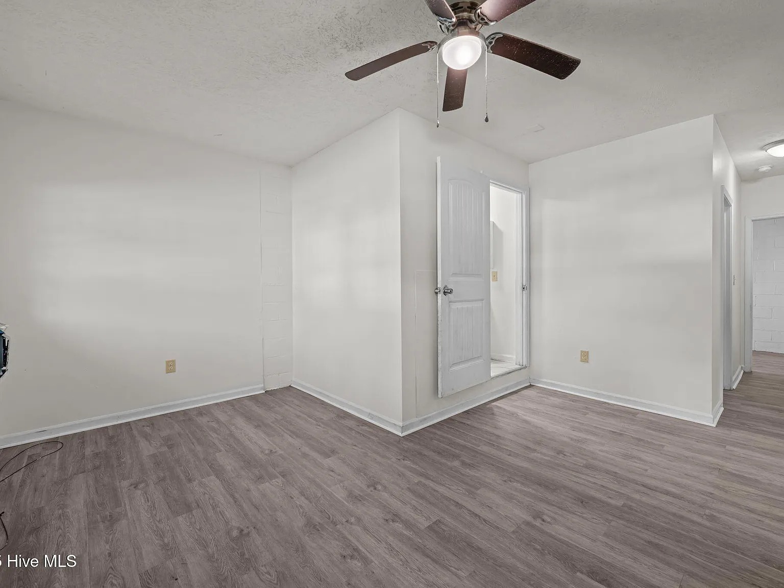 4 bed, 2.0 bath, $1,450 — Photo 3