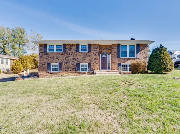 164 Patriot Cir, Bristol, VA 24201