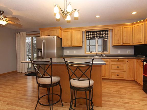 2nd image of 5205 Ironwood Dr