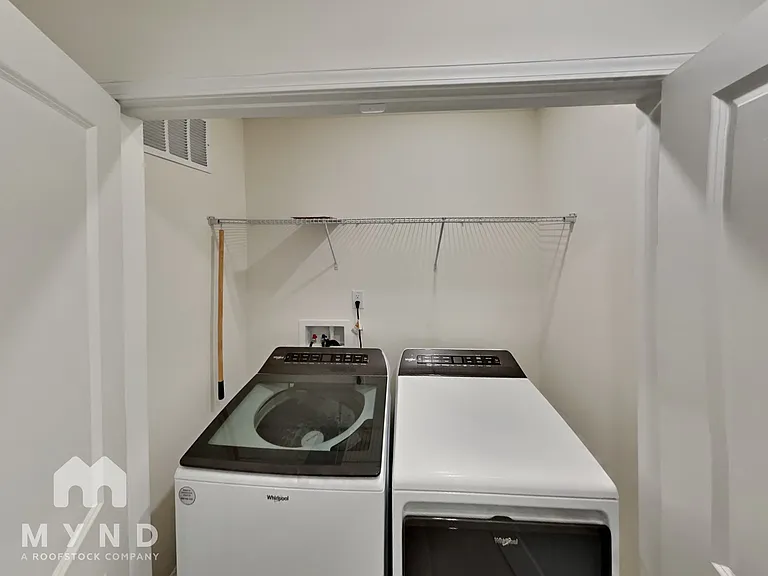 1518 Cedar Tree Dr — Photo 16