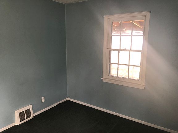 3rd image of 3509 E 17th Ave