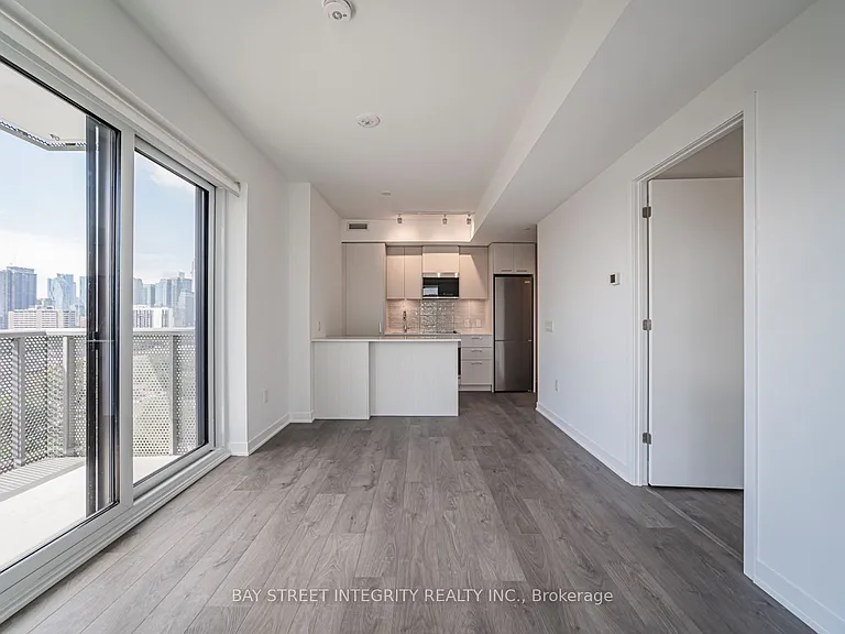 10 Oak St #903 — Photo 13