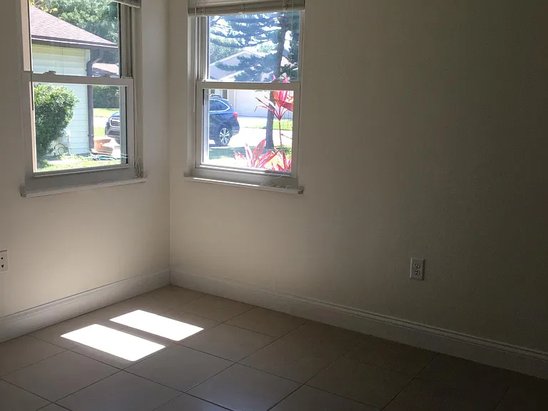 364 Bearded Oaks Cir — Photo 9