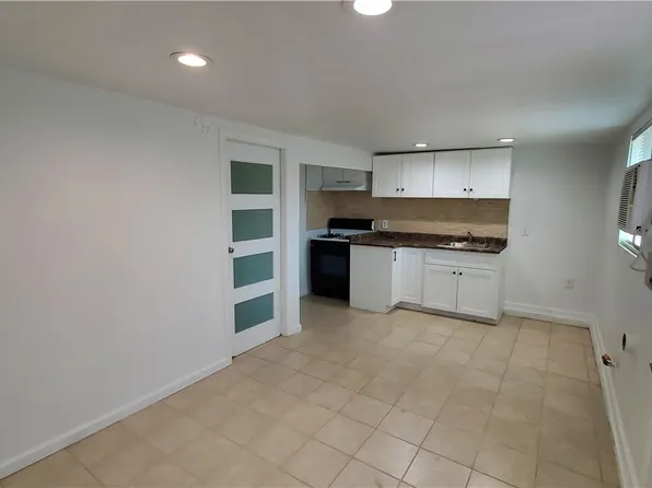 806 1/2 W Bagnall St, Glendora, CA 91740