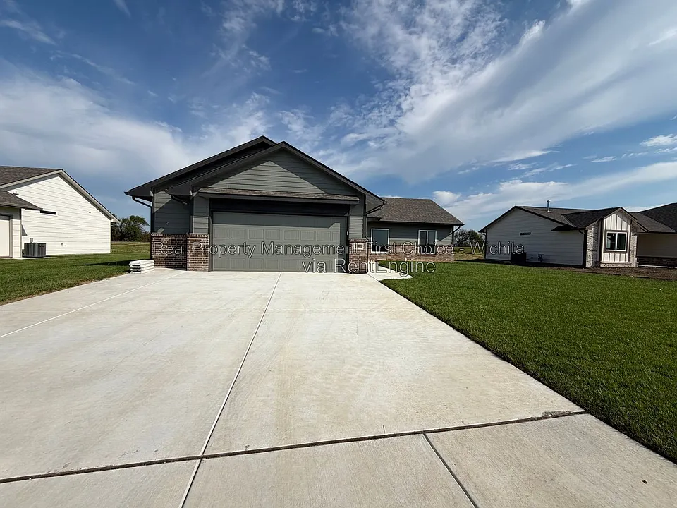 2006 E Limestone St