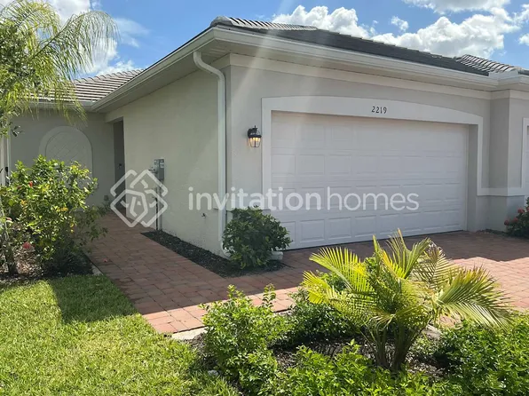 2219 Dragonfruit Way, Naples, FL 34120