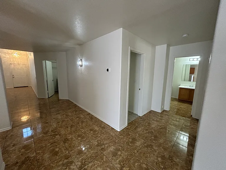 7399 W Solano Dr S — Photo 17