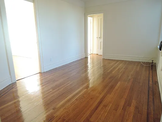 Rented by NYLA Realty | media 6