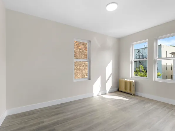 165 Van Nostrand Avenue image 8 of 13