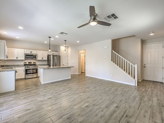 3rd image of 10023 Cluny Ave
