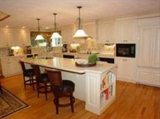88 Sawmill Rd, North Andover, MA 01845