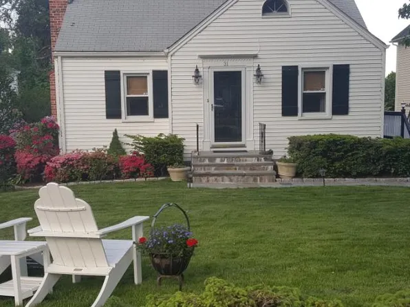 31 Walter Ave, Norwalk, CT 06851