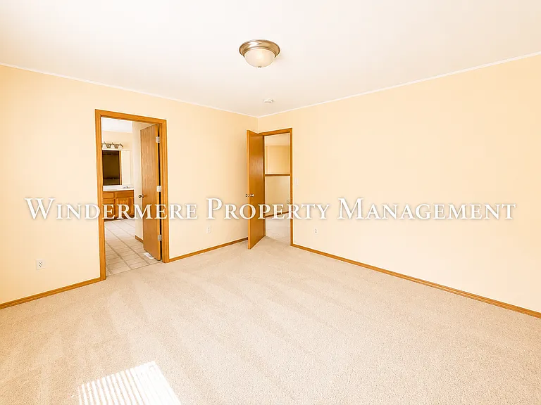 3005 NE Yale Way — Photo 12