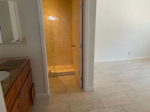 3rd image of 1559 W 205th St APT 4