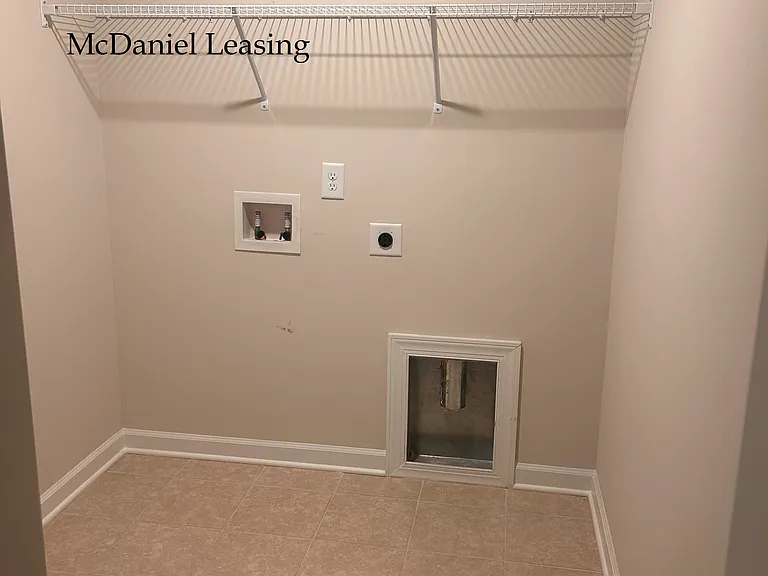 689 Grays Creek Rd — Photo 7