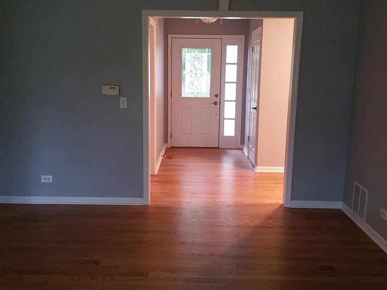 Living Room/Foyer