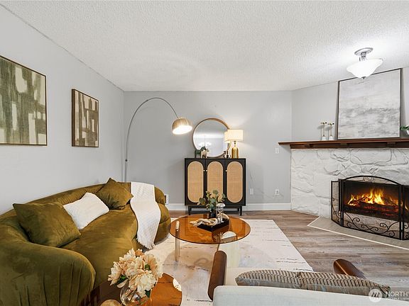 3rd image of 12726 NE 116th Ln #E9