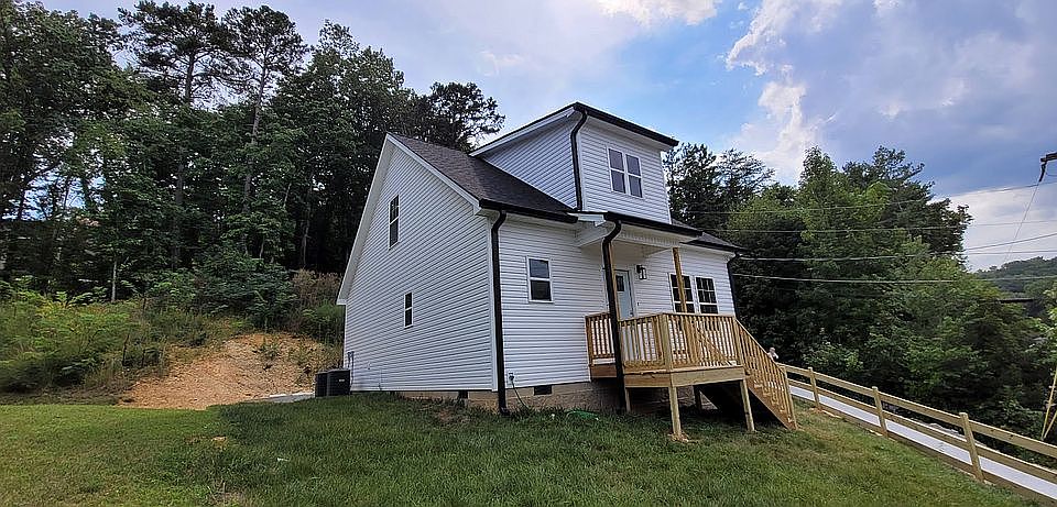 1st image of 3226 Gleason Dr