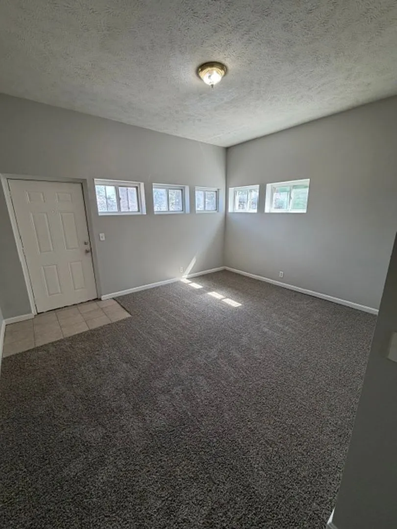 106 North First Avenue — Photo 1