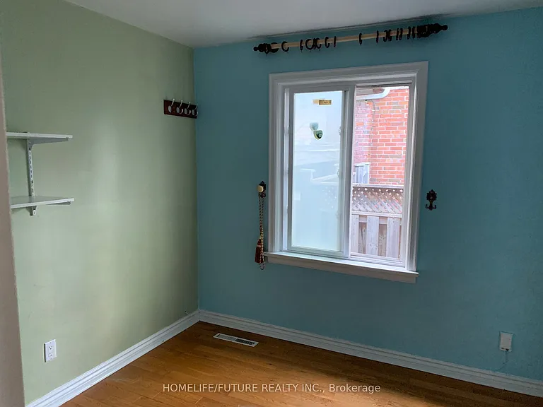 1 Maxim Cres #MAIN — Photo 7