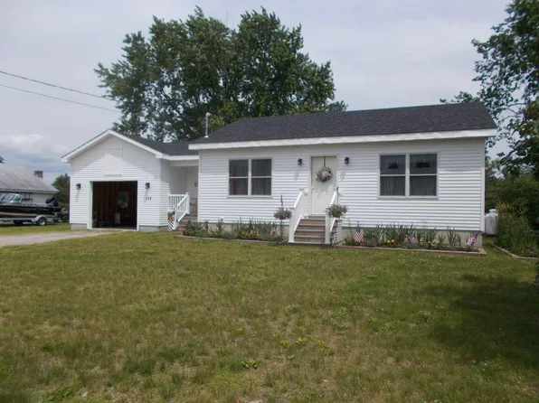 135 S Main Street, Andover, ME 04216