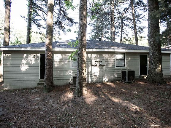 2nd image of 300 Bellewood Ln